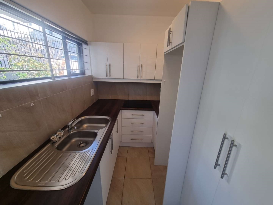 To Let 0 Bedroom Property for Rent in Sea Point Western Cape